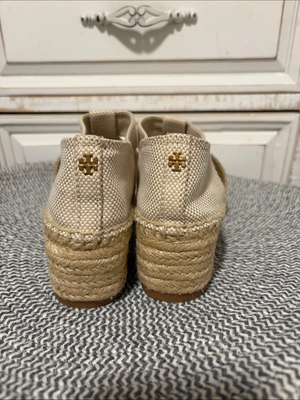 Tory Burch excellent beautiful